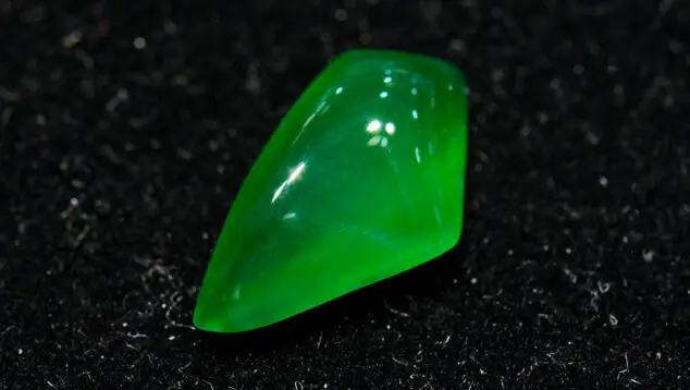 Ngọc Cẩm Thạch (jadeite) - Vẻ Đẹp Thiên Nhiên Hòa Quyện Tâm ...