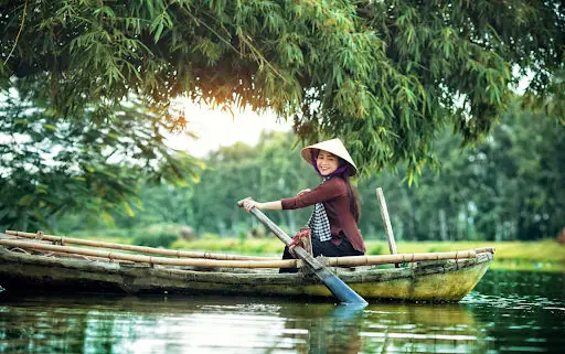Nằm Mộng Thấy Bơi Xuồng Trên Sông Mang Ý Nghĩa Gì ? Là Số Mấy ...