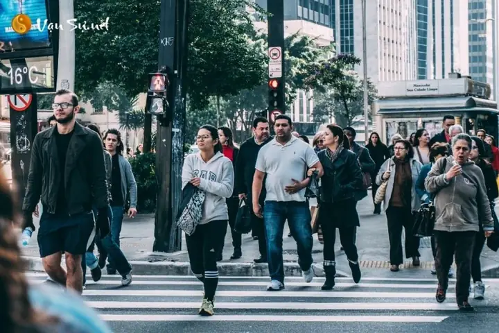 Mơ Thấy Đông Người, Nhiều Người Báo Điềm Gì?