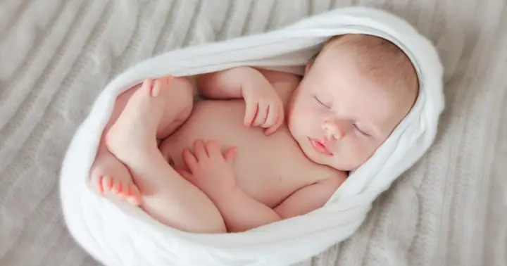 Nằm Mơ Thấy Em Bé Là Điềm Gì? Con Số May Mắn Liên Quan
