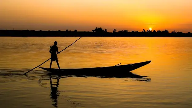 Nằm Mơ Thấy Lội Sông Mang Đến Ý Nghĩa Gì?