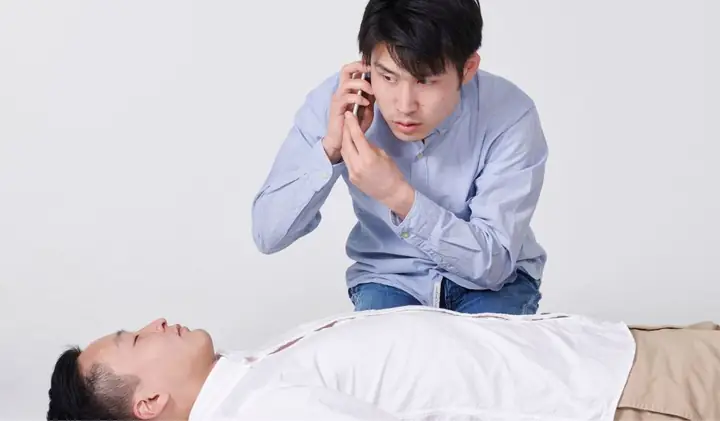 Những Lưu Ý Quan Trọng Khi Sơ Cứu Người Bị Ngất Xỉu