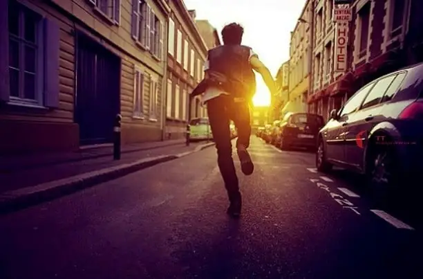 [giải Mã] Nằm Mơ Thấy Mình Chạy Rất Nhanh Báo Hiệu Điều Gì?