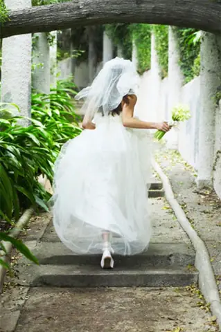 Nằm Mơ Thấy Mình Kết Hôn Với Người Quen