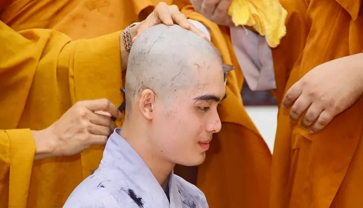 Đôi Nét Về Xuất Gia: