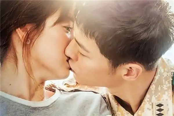 Ý Nghĩa Tổng Quát Của Giấc Mơ Thấy Người Lạ Hôn Mình