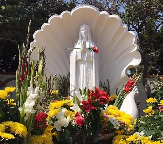 Viếng Đức Mẹ Sao Biển (con Sò) Long Beach Hoa Kỳ.