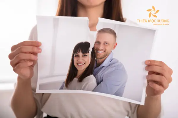 Nằm Mơ Thấy Quan Hệ Với Chồng Cũ: Ý Nghĩa Tâm Lý Và Những Điều Cần Biết