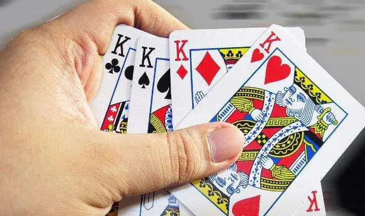 Nằm Mơ Thấy Đánh Bài Có Tứ Quý Đánh Con Gì? Giải Mã Giấc Mơ ...