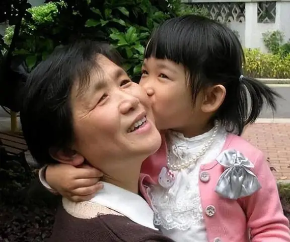 Nằm Mơ Vợ Chồng Ly Hôn Đánh Con Gì - Giải Mã Giấc Mơ & Con Số May Mắn