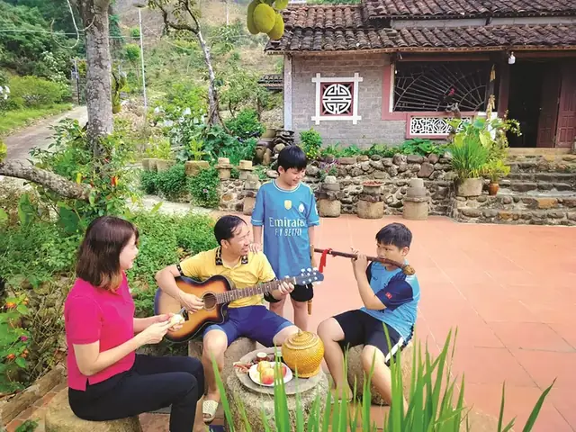 Mơ Thấy Chim Hót Trong Vườn Nhà