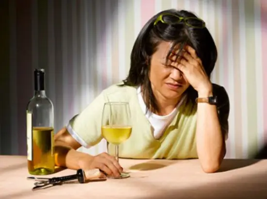 Giải Mã Giấc Mơ: Mơ Thấy Say Rượu Có Ý Nghĩa Gì? Giải Mã Giấc Mơ: Mơ Thấy Say Rượu Có Ý Nghĩa Gì?