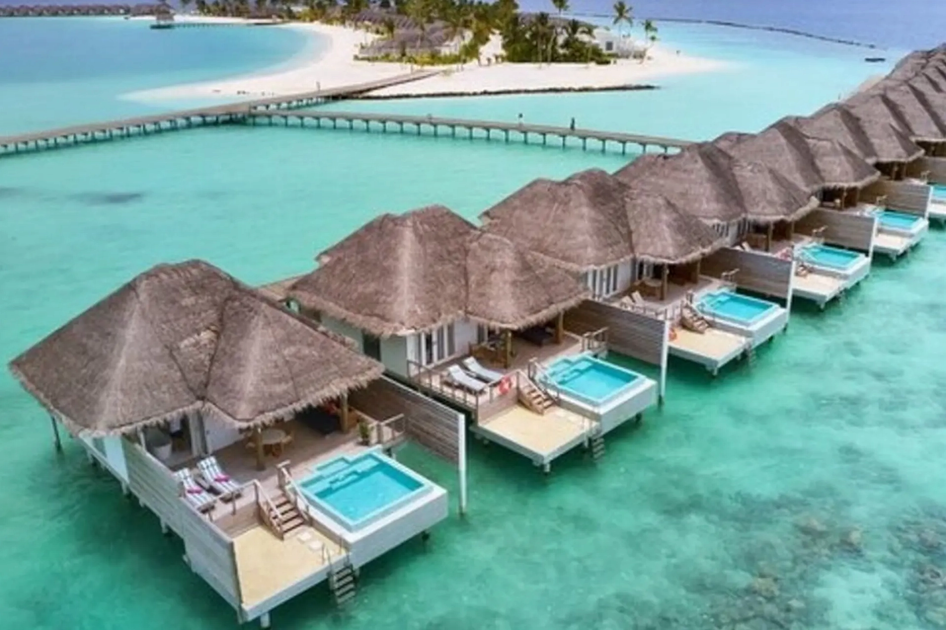 Biệt thự nghỉ dưỡng trên mặt nước ở Maldives