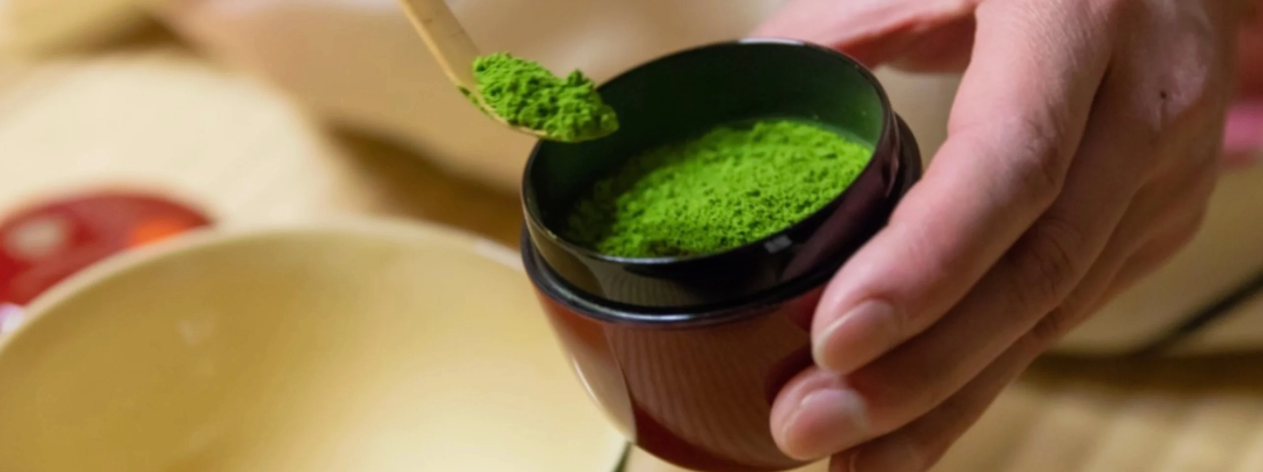 Bột matcha màu xanh ngọc bích