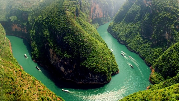 Sông Dương Tử: Con Sông Nào Dài Nhất Châu Á và Hành Trình Của Nó Cảnh quan trù phú hai bên bờ Sông Dương Tử