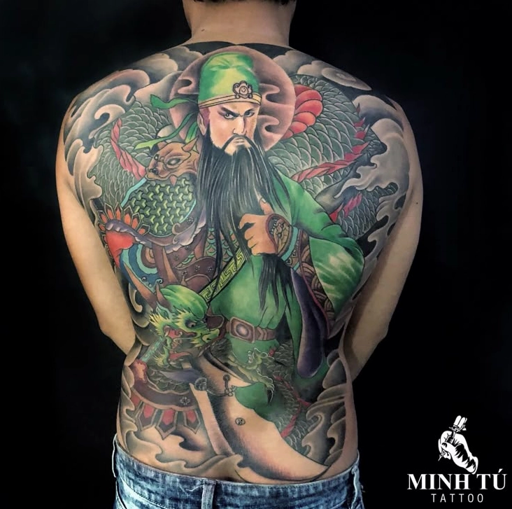 Chi tiết hình xăm Quan Vũ kín lưng