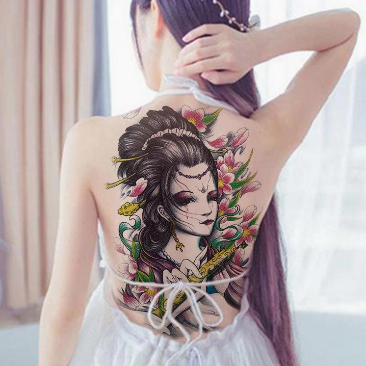 Hình xăm Geisha toàn lưng màu sắc