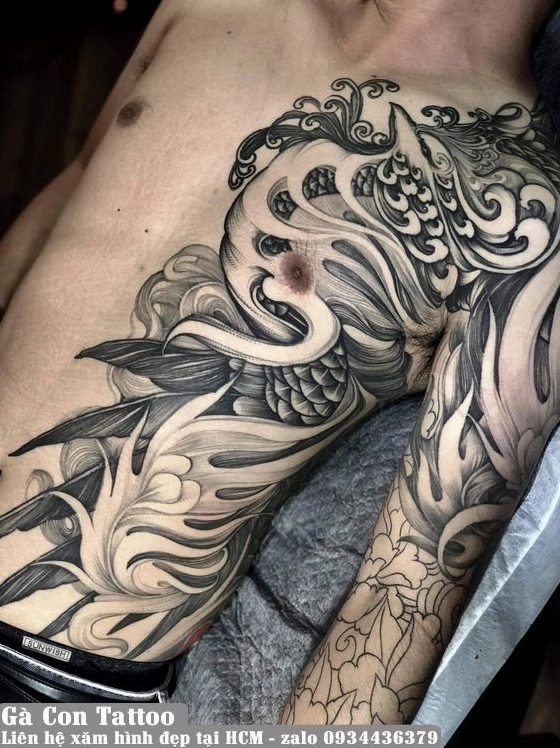 Phượng Hoàng Nửa Bụng: Bí Ẩn & Ý Nghĩa Hình Xăm Độc Đáo Hình xăm phượng hoàng lửa nửa bụng ấn tượng