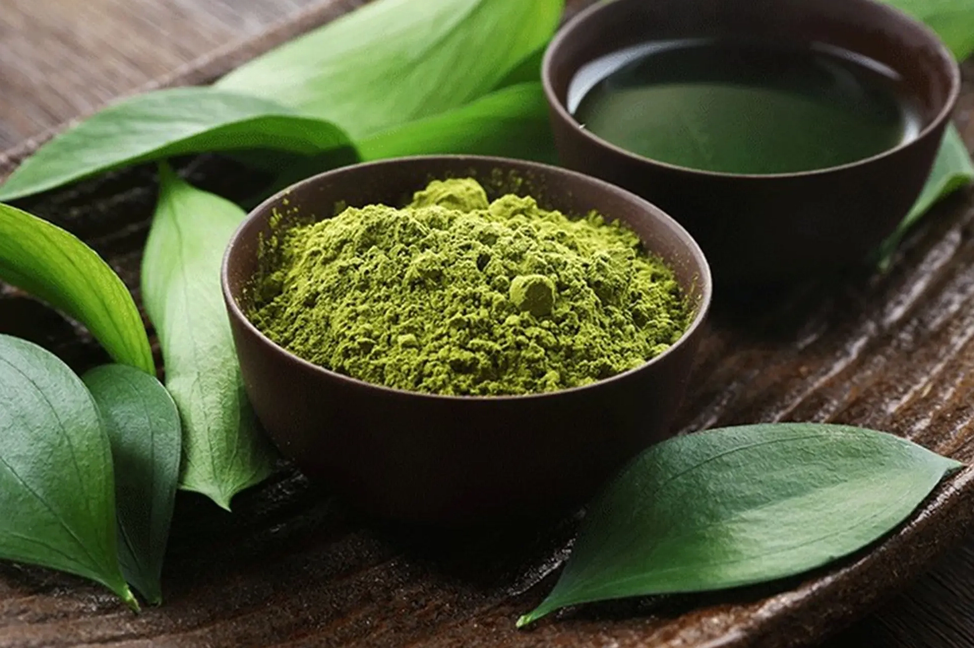 Ly trà matcha được pha chế đẹp mắt