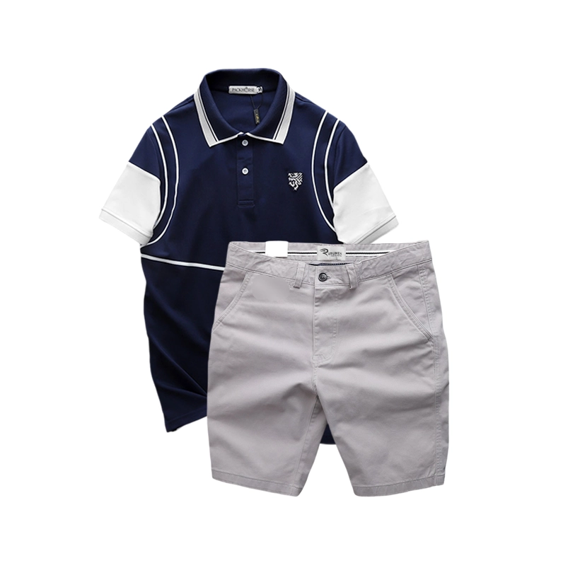 Một cô gái trẻ trung mặc set polo phối màu hiện đại