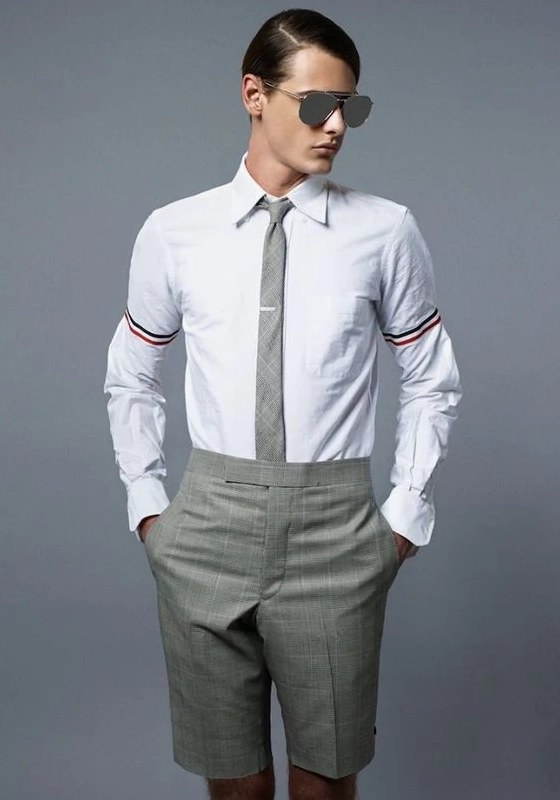 Phối đồ sơ mi Thom Browne trẻ trung