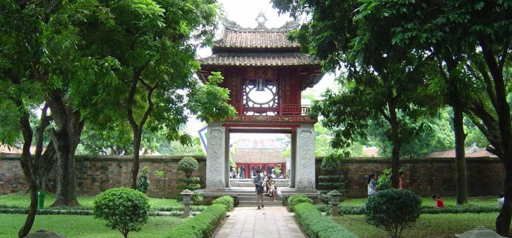 Khám Phá Hà Nội 2026: TOP 15+ Chỗ Chơi Ở Hà Nội Độc Đáo, Hấp Dẫn Nhất! Văn miếu Quốc Tử Giám
