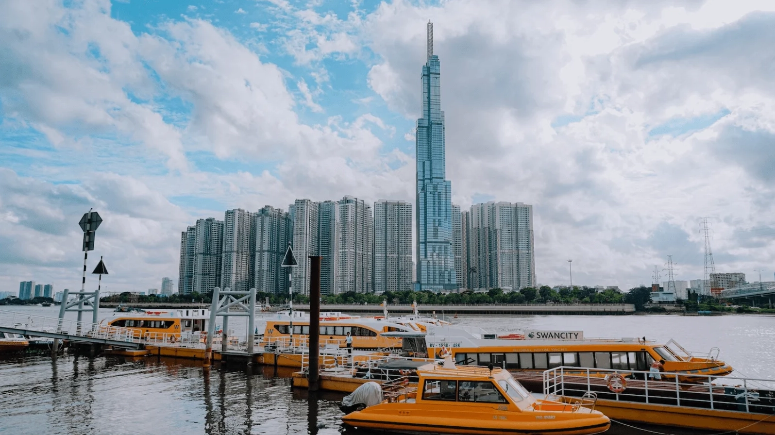 Vé máy bay Hà Nội đi Tp. Hồ Chí Minh