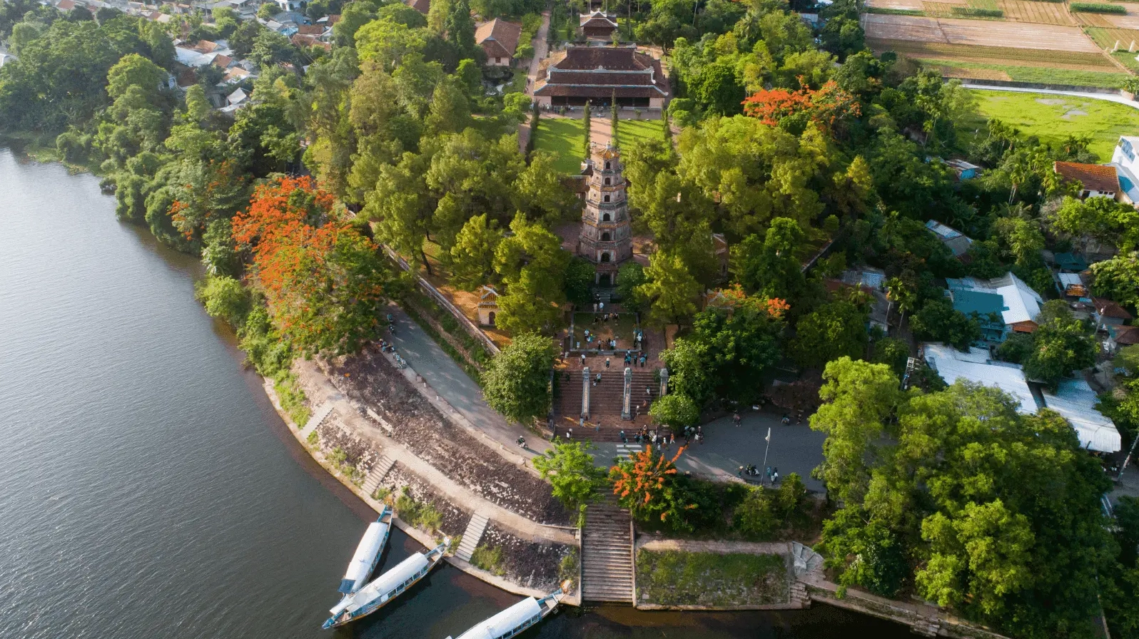 Vé máy bay đi Huế