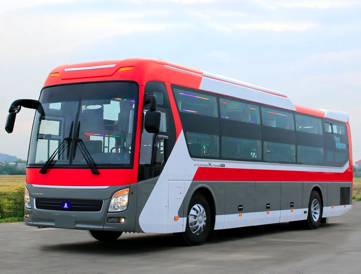 Xe khách là phương tiện được rất nhiều hành khách lựa chọn