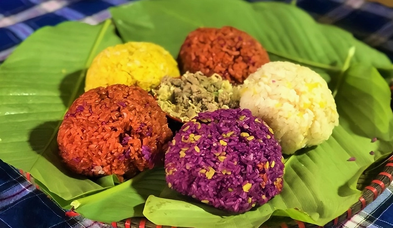 Xôi ngũ sắc